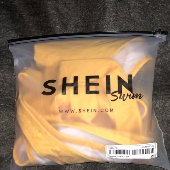 Yellow cut out one shoulder bikini swimsuit. - Picture 2 of 4